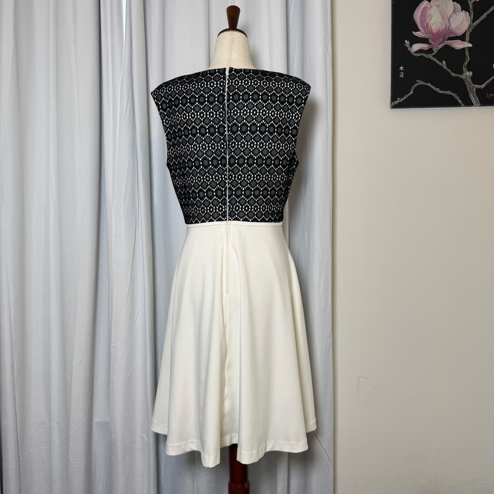 Belle Badgley Mischka Lace Bodice Fit Flare Dress Size 10 Black White - Picture 3 of 13
